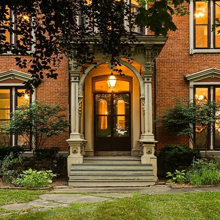Rosemont Inn 유티카 외부 사진